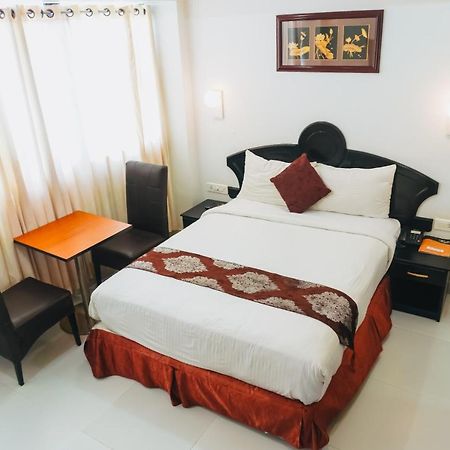 Chothys Park Hotel Thiruvananthapuram Zewnętrze zdjęcie