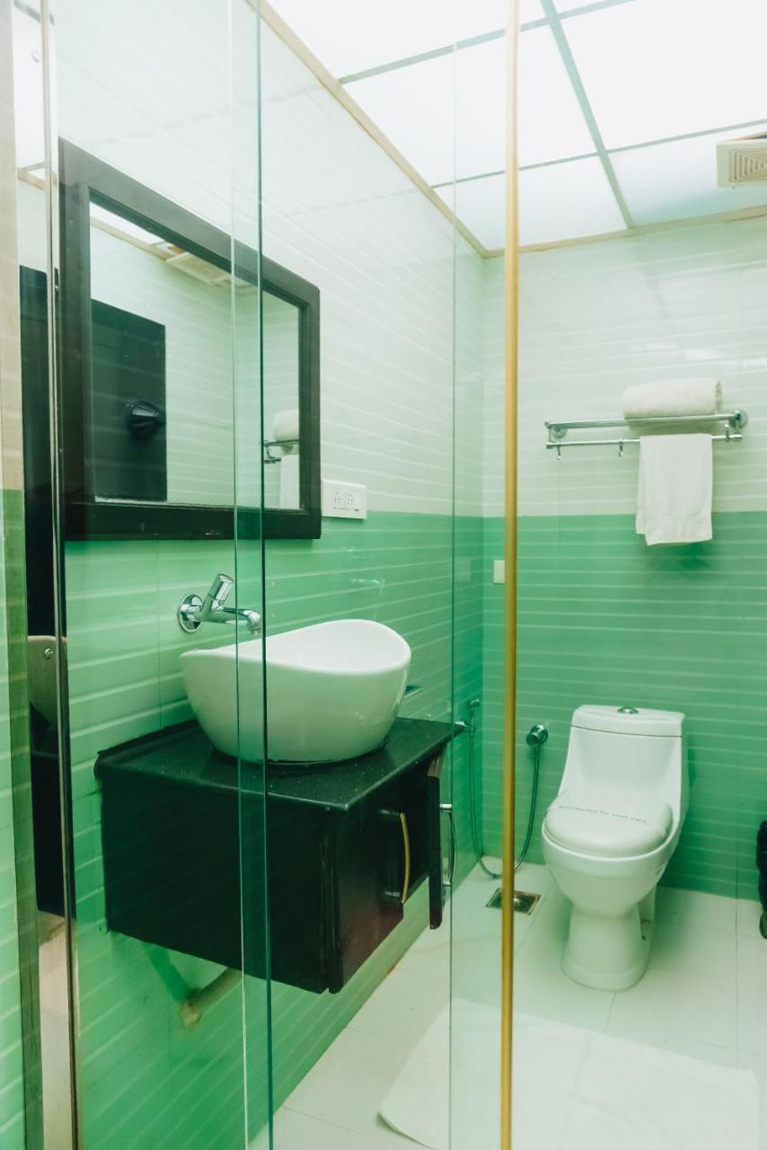 Chothys Park Hotel Thiruvananthapuram Zewnętrze zdjęcie
