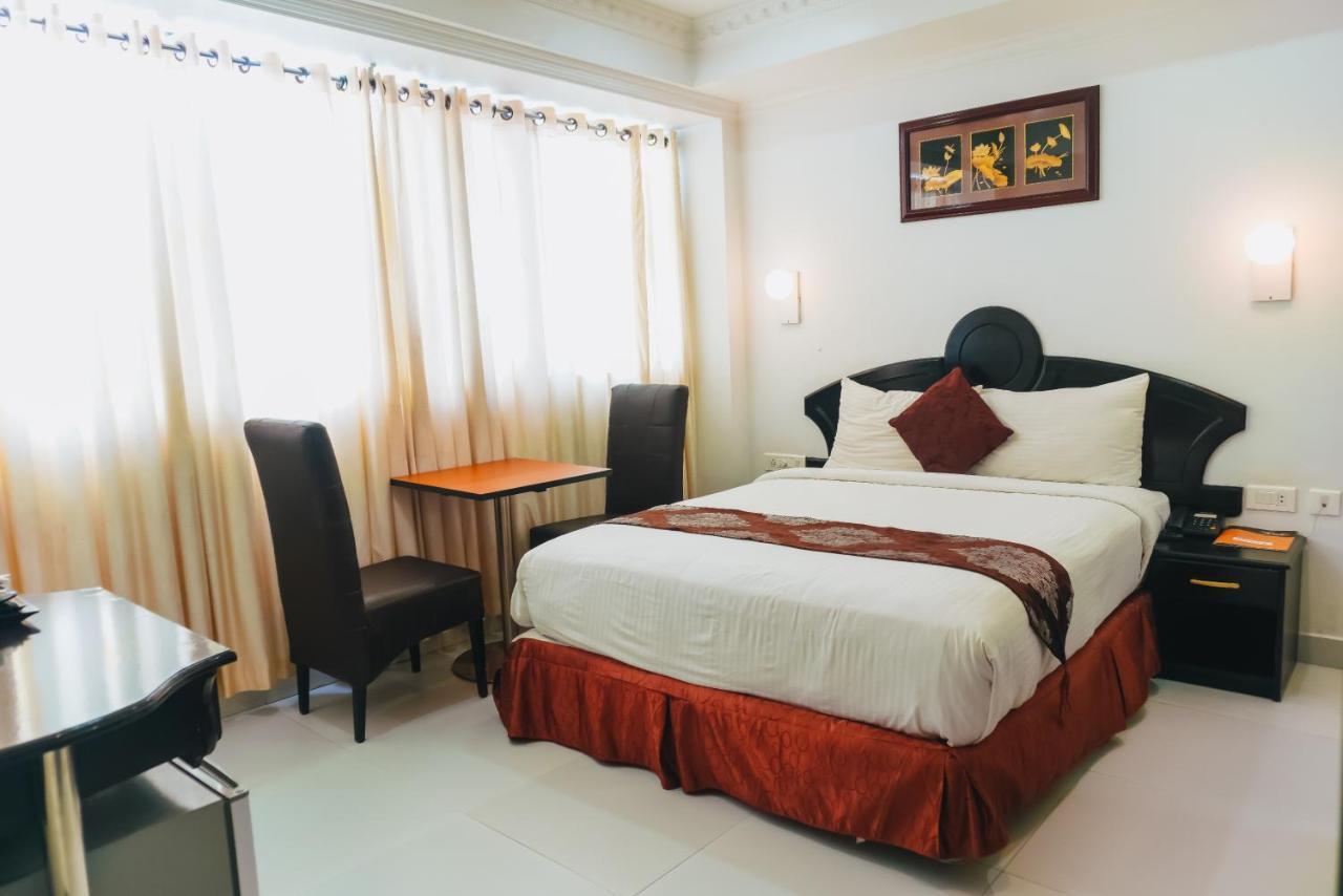 Chothys Park Hotel Thiruvananthapuram Zewnętrze zdjęcie