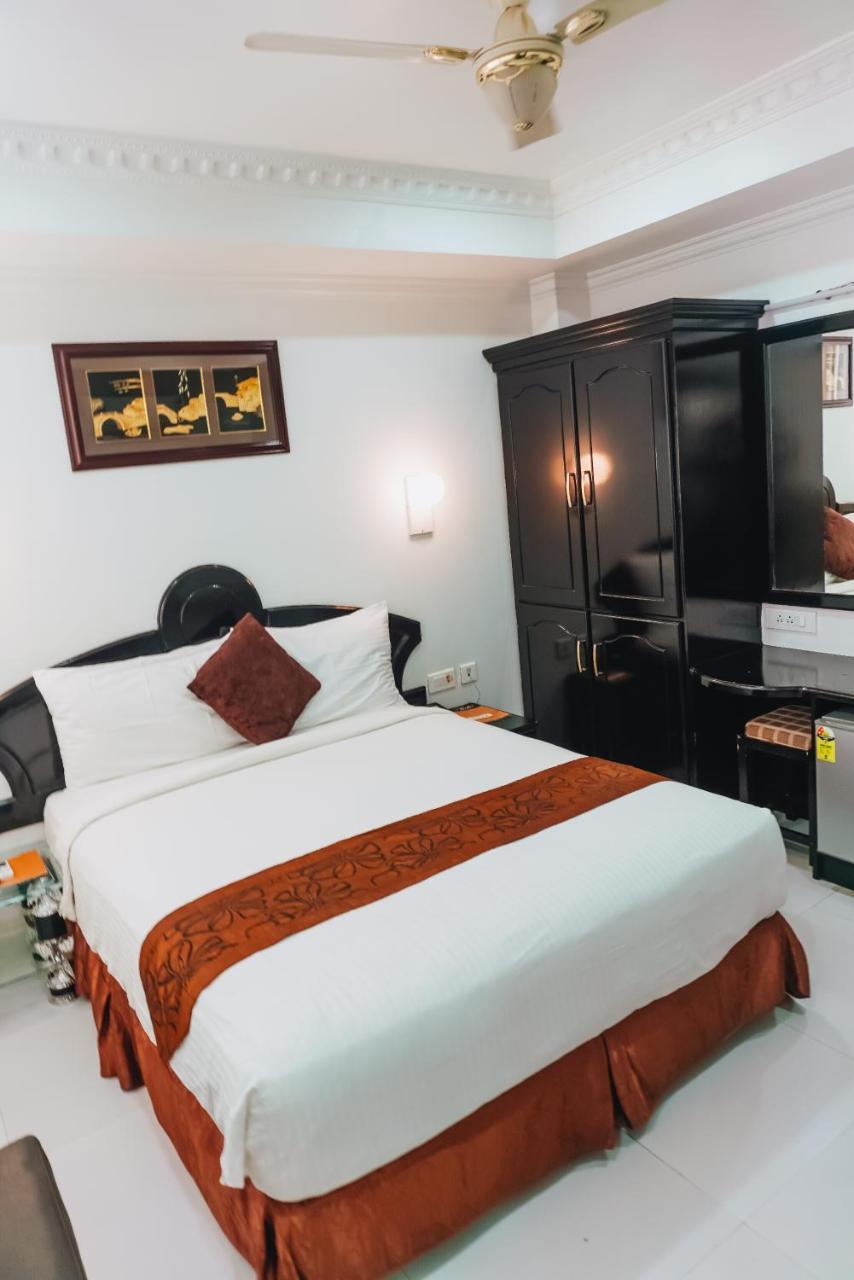 Chothys Park Hotel Thiruvananthapuram Zewnętrze zdjęcie